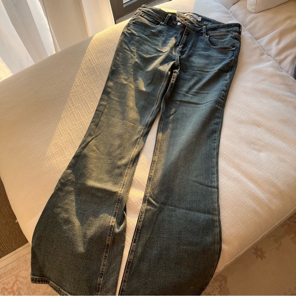 Garage Low Ride Flare Jeans - Picture 6 of 6